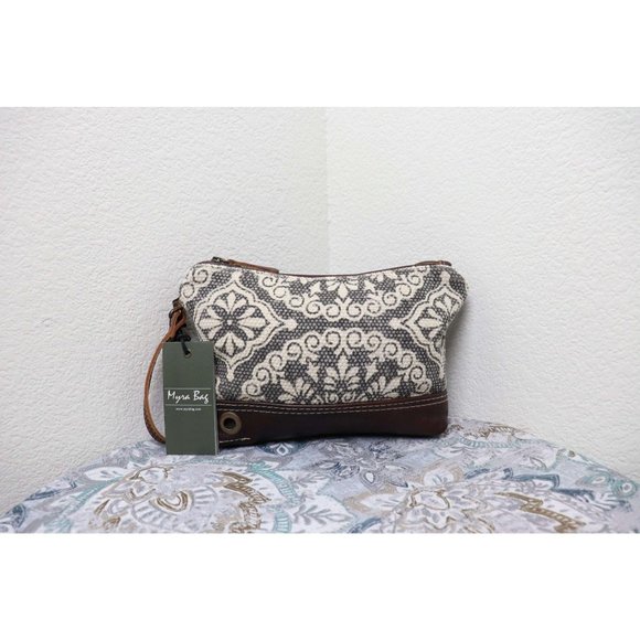 NEW Myra Bag VINTAGE Canvas Wristlet Pouch Makeup - Picture 7 of 10